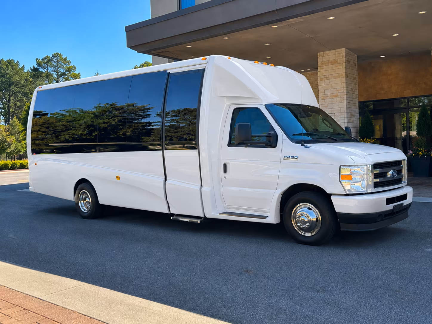 Manhattan Airport Shuttles & Transportation