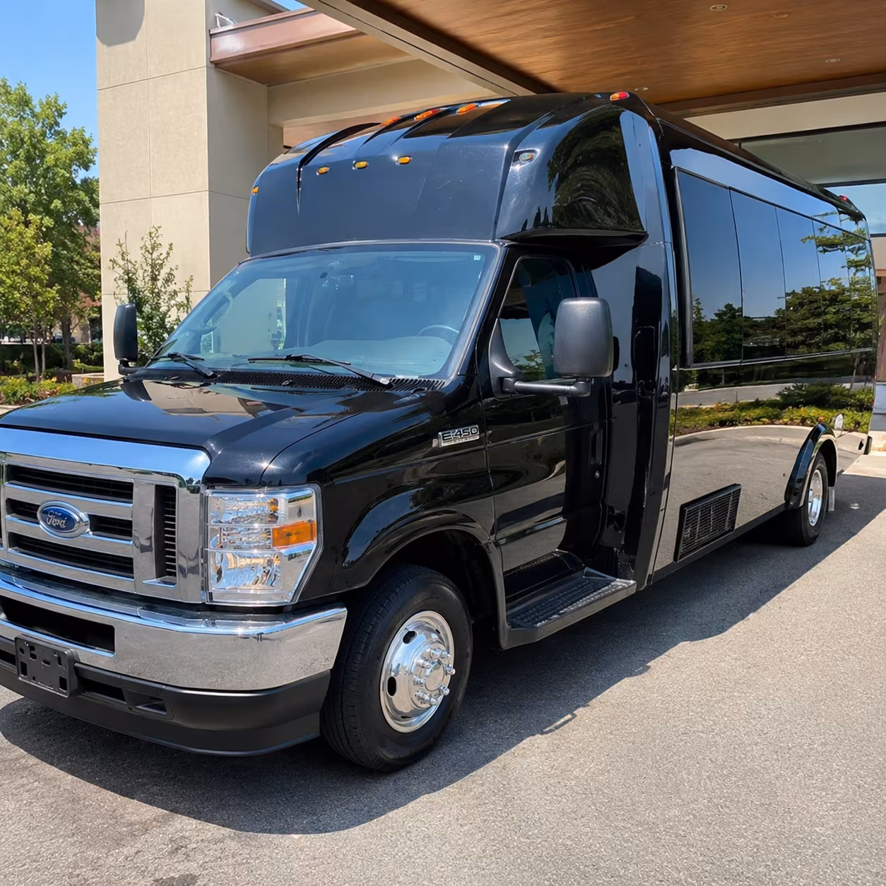 Queens Birthday, Sweet 16, & Quinceañera Party Bus Rentals